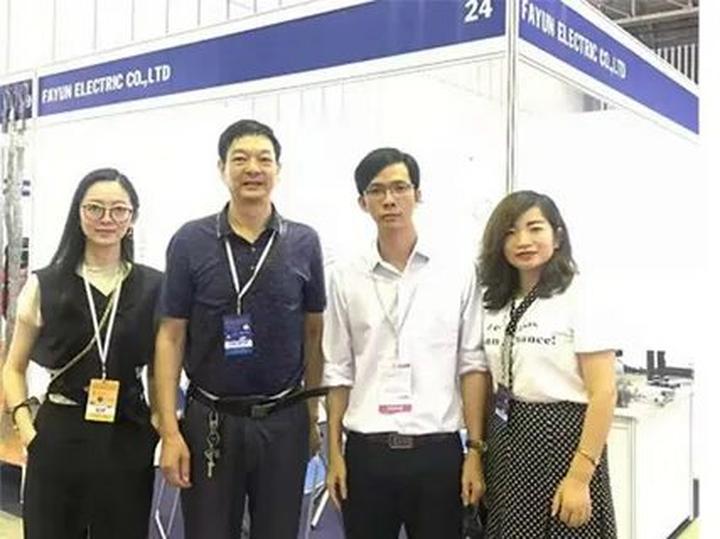Chuyên gia Hotspot Matrix phân tích: Chụp ảnh xinh như “nàng thơ” và marketing video